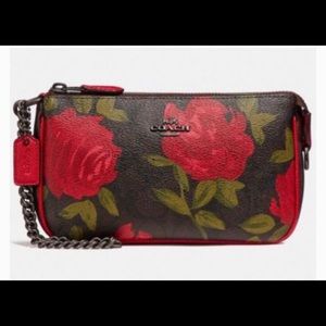 NWT. Coach Large Wristlet